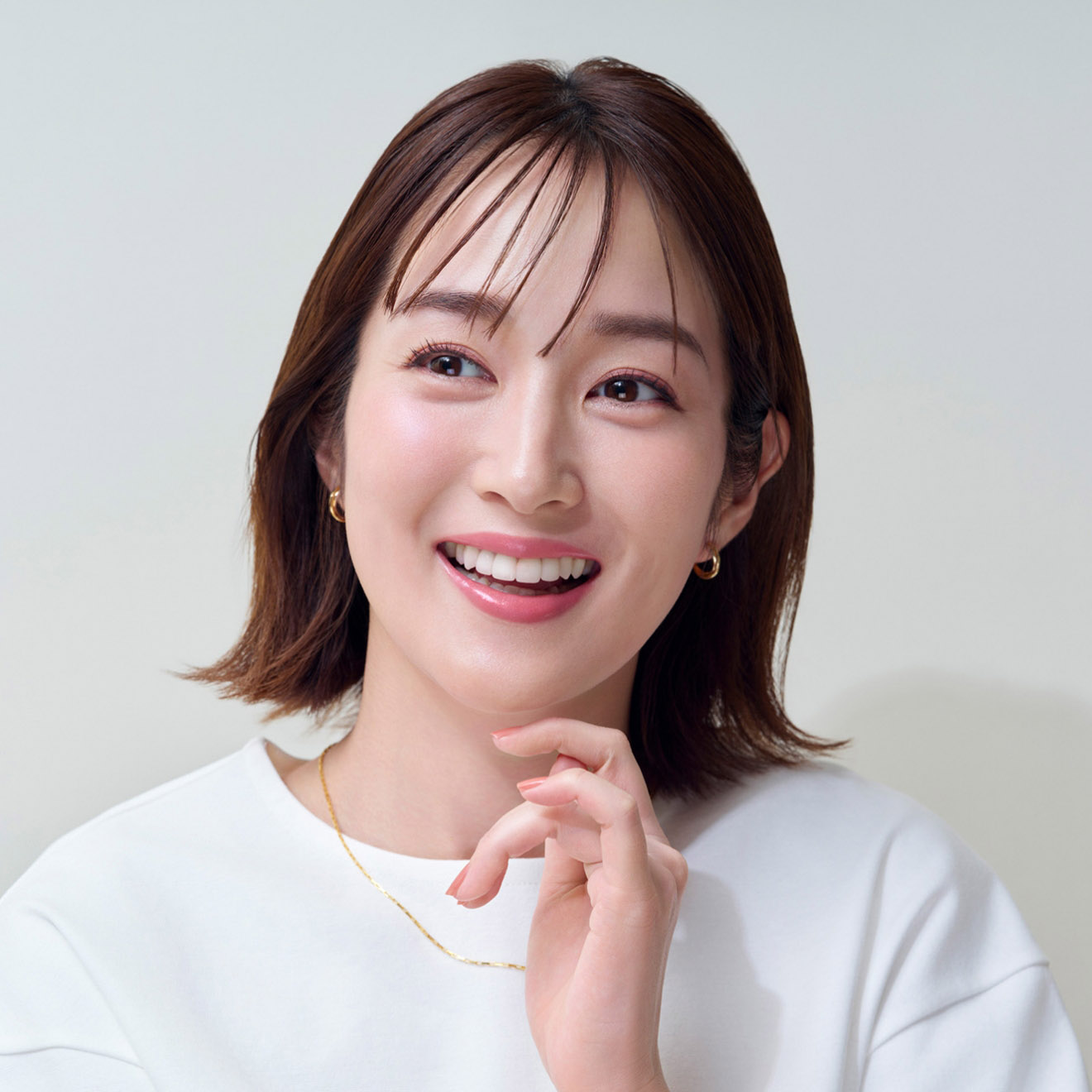 グロスタイプ 高梨臨さん塗布ビジュアル